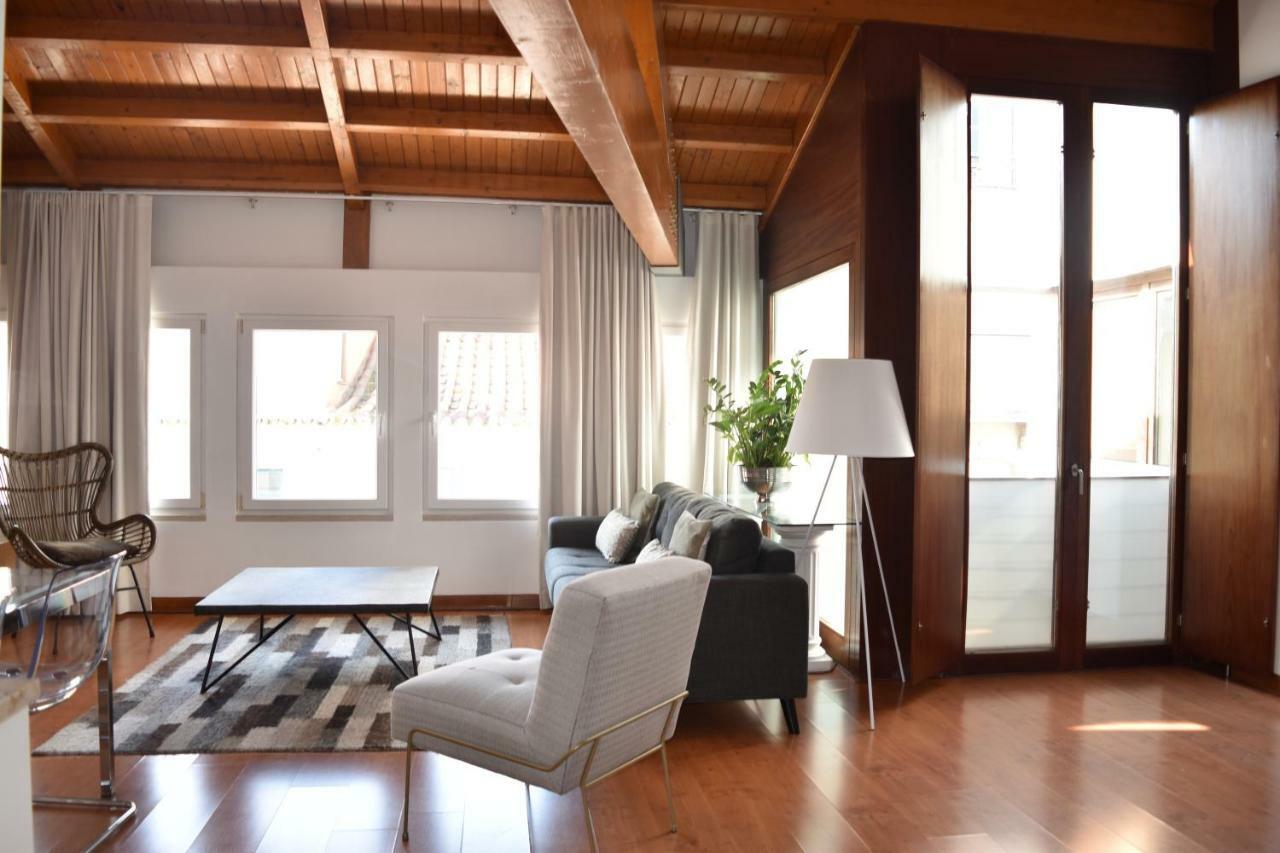 Architect-Designed Loft In A Historic Hilltop Neighborhood Лиссабон Экстерьер фото