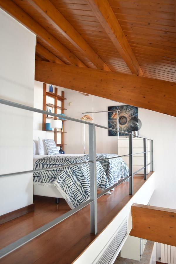 Architect-Designed Loft In A Historic Hilltop Neighborhood Лиссабон Экстерьер фото